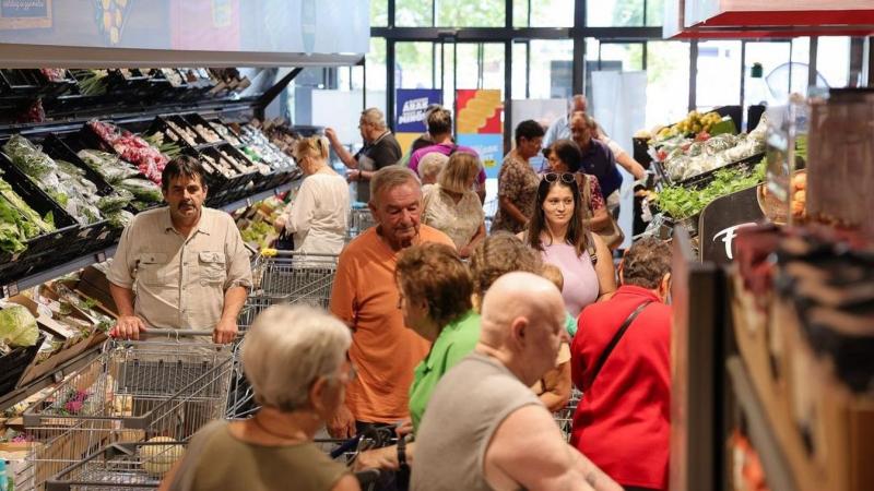 Fantasztikus és egyben hátborzongató halloweeni termékek várnak rátok az ALDI vasárnapi akciójában! Ne hagyjátok ki ezeket az izgalmas ajánlatokat, amelyek garantáltan feldobják a bulit és keltik életre a rémisztő hangulatot!