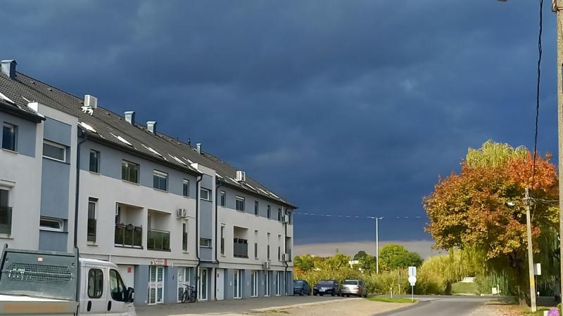 Nyíregyházán különleges esemény zajlott: Az égbolt titokzatos támadása! (Videós beszámoló)