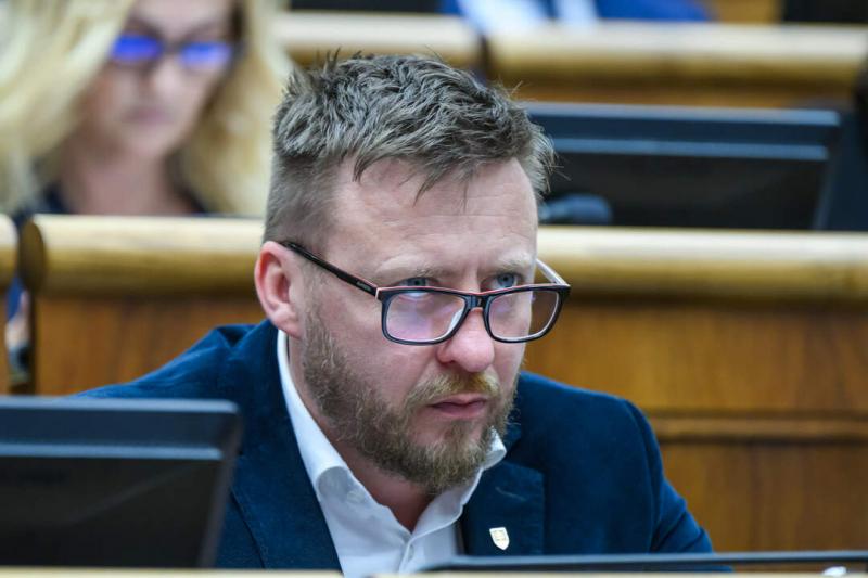 Kotlár rendíthetetlenül megőrzi minden korábbi álláspontját.