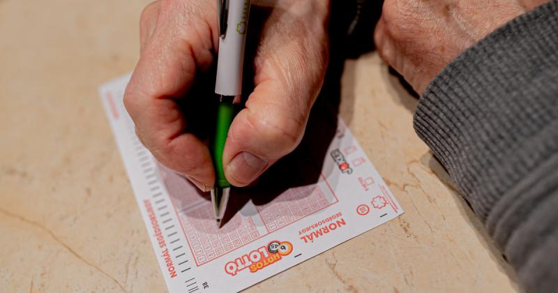 Megérkeztek a hatoslottó nyerőszámai, és izgalmas várakozás után végre kiderült, hogy kik lesznek a szerencsések! Ne hagyd ki a lehetőséget, hogy te is ellenőrizd a saját szelvényedet!