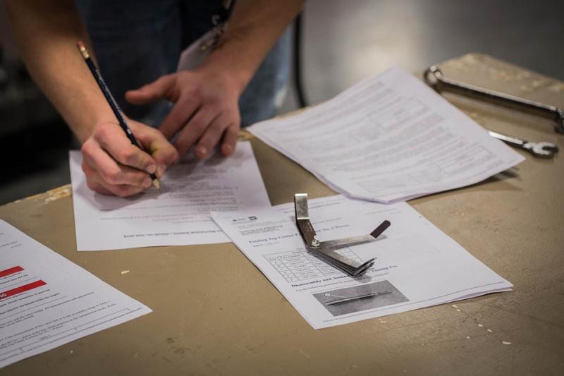 Első alkalommal tesznek szakmai vizsgát a tizenharmadikos diákok a technikumokban.