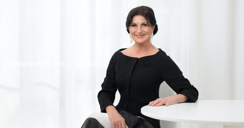Örök melódiák – Puccini varázslata a Margit-szigeten

A Margit-sziget zöldellő fái és virágzó kertei között, egy különleges zenei élmény várja az érdeklődőket. Puccini klasszikusai életre kelnek, miközben a természet szépségei ölelik körbe a hallgatókat. 
