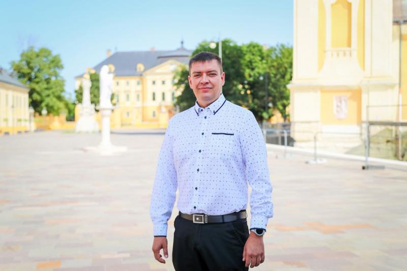 Hornyák Zsolt: A Kalocsa környéki főutak felújítása mindig a kampányígéretek szerves része, ám a valóságban négy év elteltével is csupán ígéretek maradnak - Alfahir.hu.
