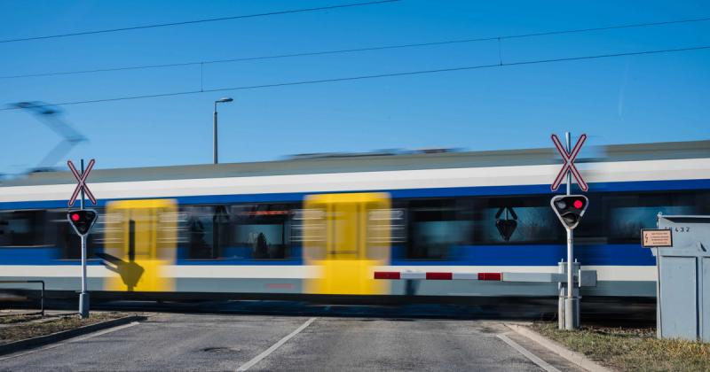 Több vasúti teherkocsi kisiklott Salgótarján közelében.