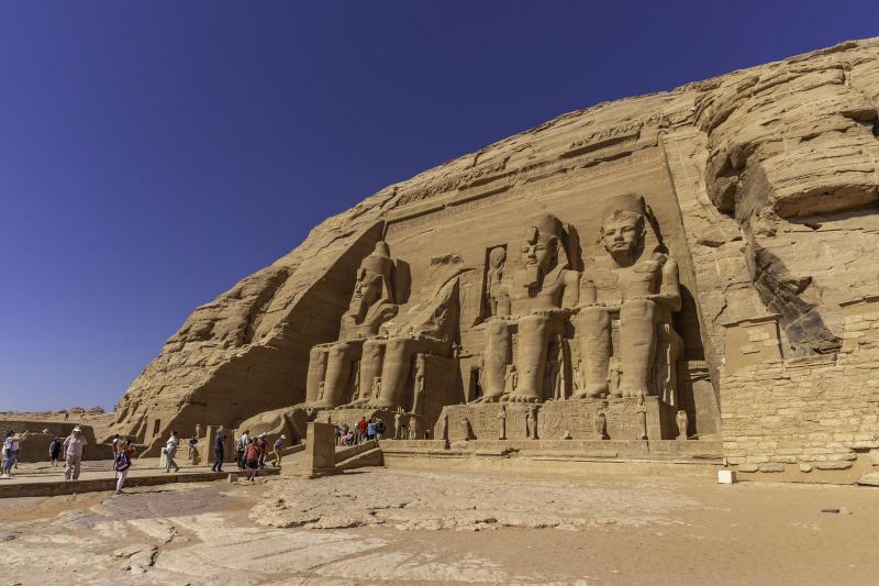 Elérkezett az a várva várt pillanat, amikor végre napvilágra kerültek a titkos piramis-iratok. Egyiptom mélyén egy hatalmas titok rejtőzik, amely évszázadok óta vár arra, hogy felfedezzék.