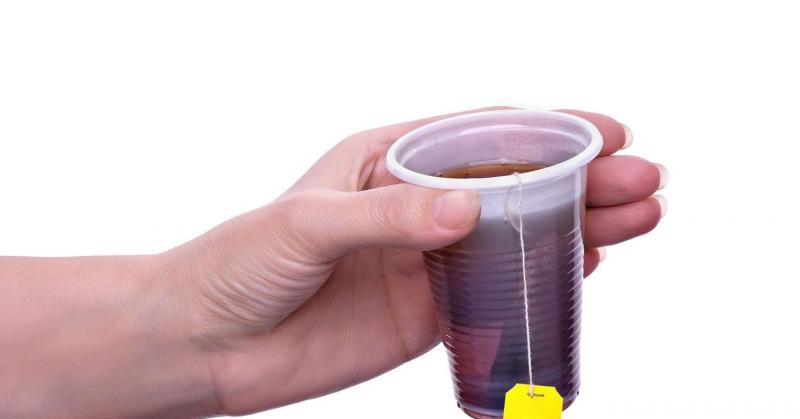 Legyél óvatos, mert a tea és a kávé egészségtelenné válhat, ha nem megfelelő módon fogyasztod őket!