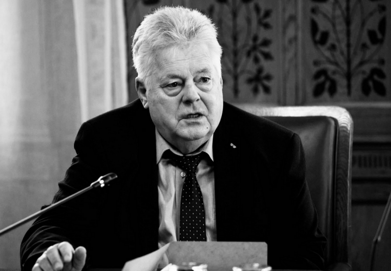 Elhunyt a román parlament szóvivője.