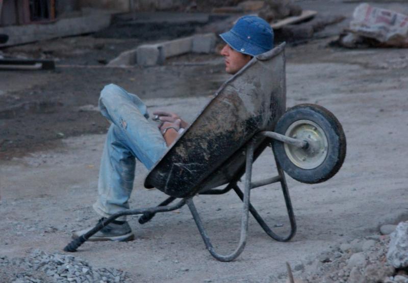 A lakásépítések terén közel egy évtizedes mélypontot tapasztalunk, és szeptember hónapban a lakáshitelezés is jelentős csökkenést mutatott.