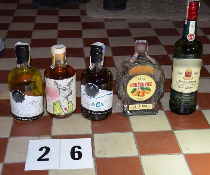 Az érsekújvári tolvajok szomjúsága hirtelen fellángolt, így hát egy pincéhez törtek be, hogy enyhítsék fojtogató szomjukat.