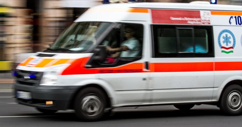 Újabb intézményben tömeges megbetegedés történt, amelynek következtében hárman kórházi ellátásra szorultak.