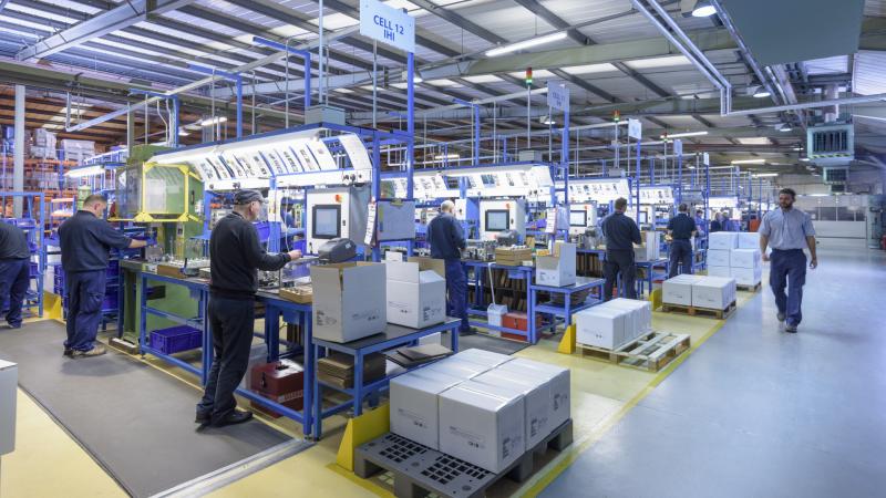 Érkezik a munkavállalók visszavágása: egy felmondási cunami tarolhat végig Magyarországon?