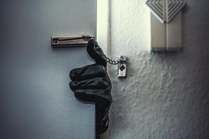 Dunántúlon kétes hírű bűnbanda tevékenykedett, amely rablásokat követett el. Az ügyészség most letöltendő szabadságvesztést indítványozott a tagjaik ellen.